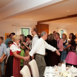 2012-09-22 06 Hochzeit Sarah+Thomas 04 Auftanz