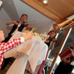 2012-09-22 09 Hochzeit Sarah+Thomas 01 Aperitif